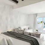 Otel Mykonos Earth (adults Only)